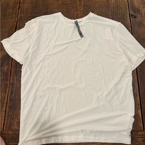 Vuori White Short Sleeve Tee
